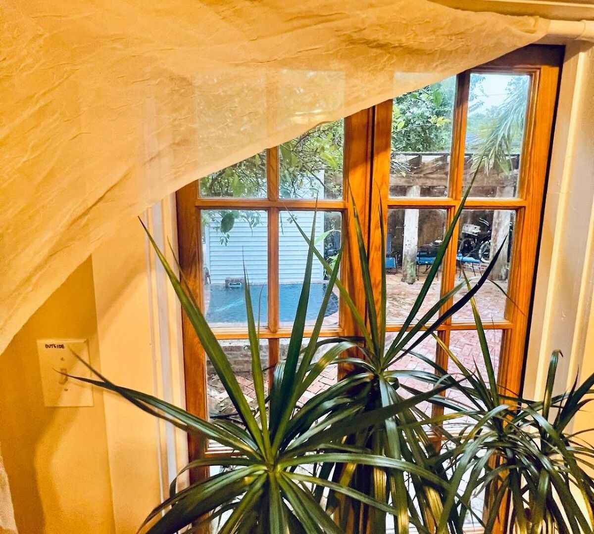 A Courtyard Garden Retreat With Splash Pool Holiday home New Orleans