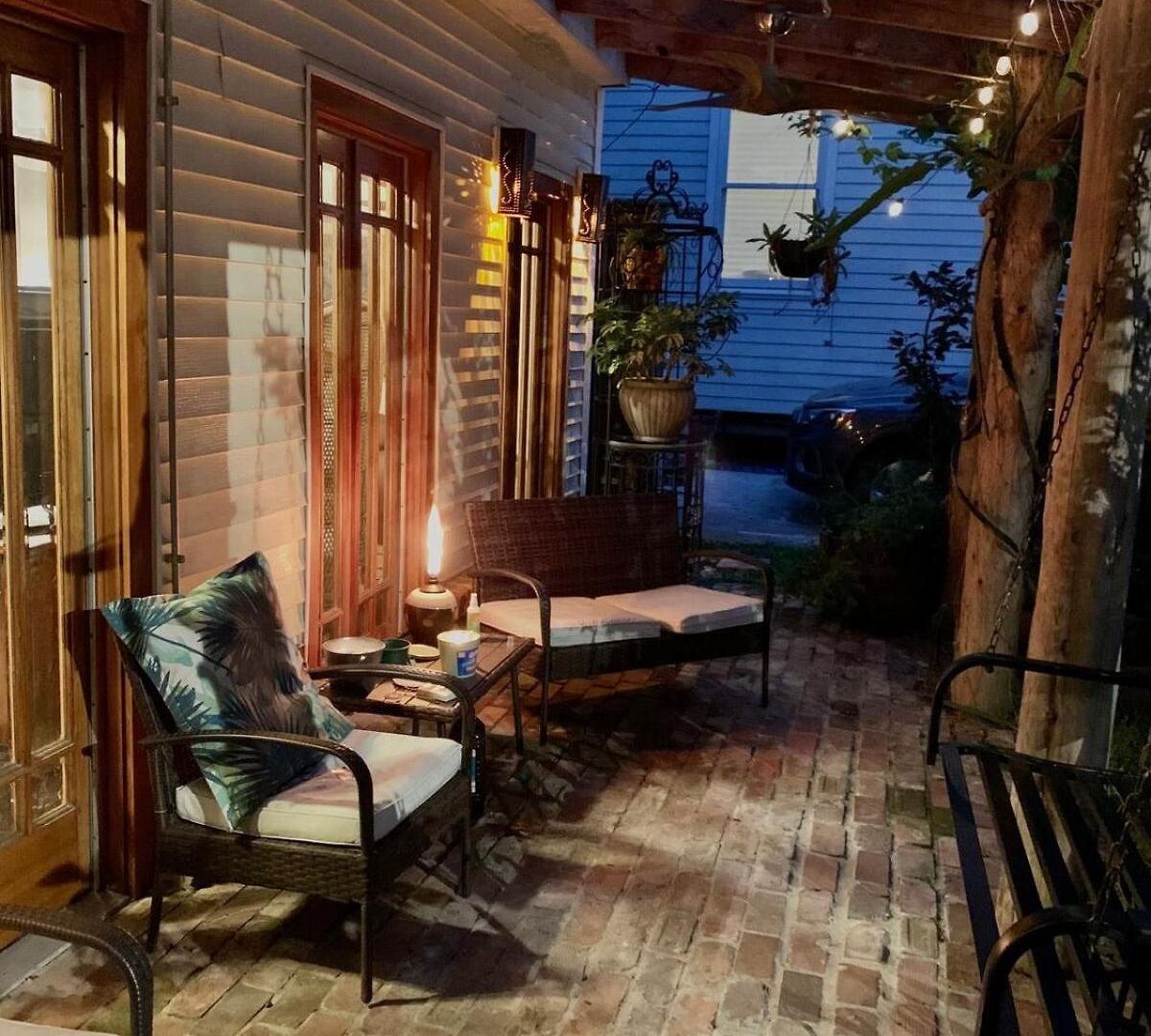 Holiday home A Courtyard Garden Retreat With Splash Pool New Orleans
