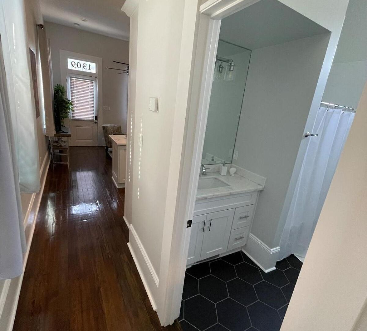 Beautiful 1bed House Close To French Q & Bourbon St Apartment