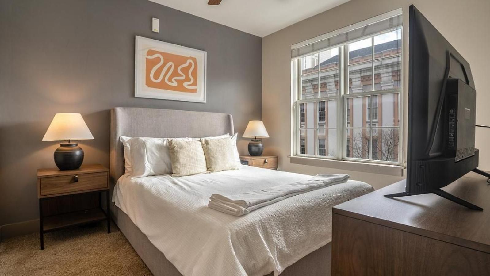 Landing Modern With Amazing Amenities