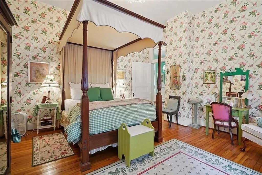3 Or4br 2a, Gorgeous, Fq, Streetcar, Courtyard Sleeps 8 Apartment *