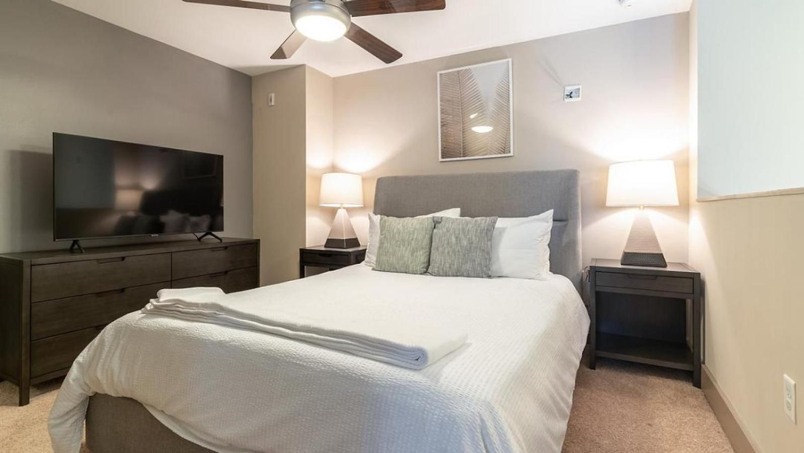 Landing Modern With Amazing Amenities