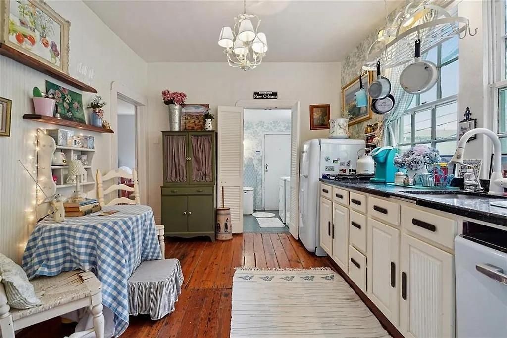 3 Or4br 2a, Gorgeous, Fq, Streetcar, Courtyard Sleeps 8