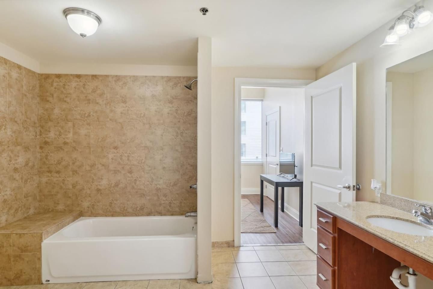 De Charme 5 Min Stroll To French Quarterbourbon St Apartment New Orleans