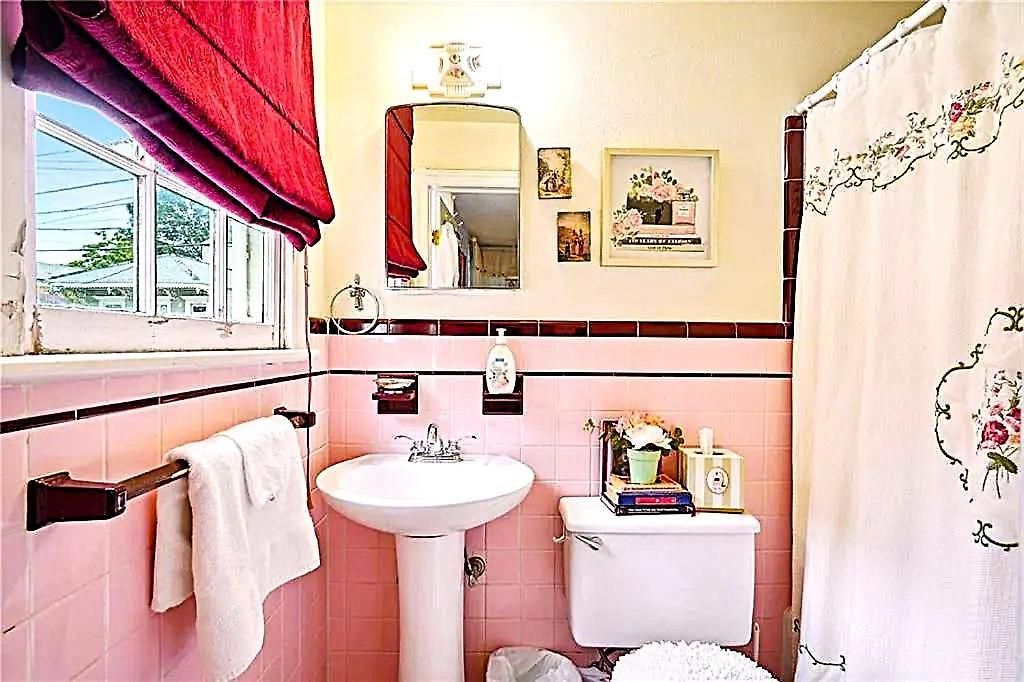 3 Or4br 2a, Gorgeous, Fq, Streetcar, Courtyard Sleeps 8 *