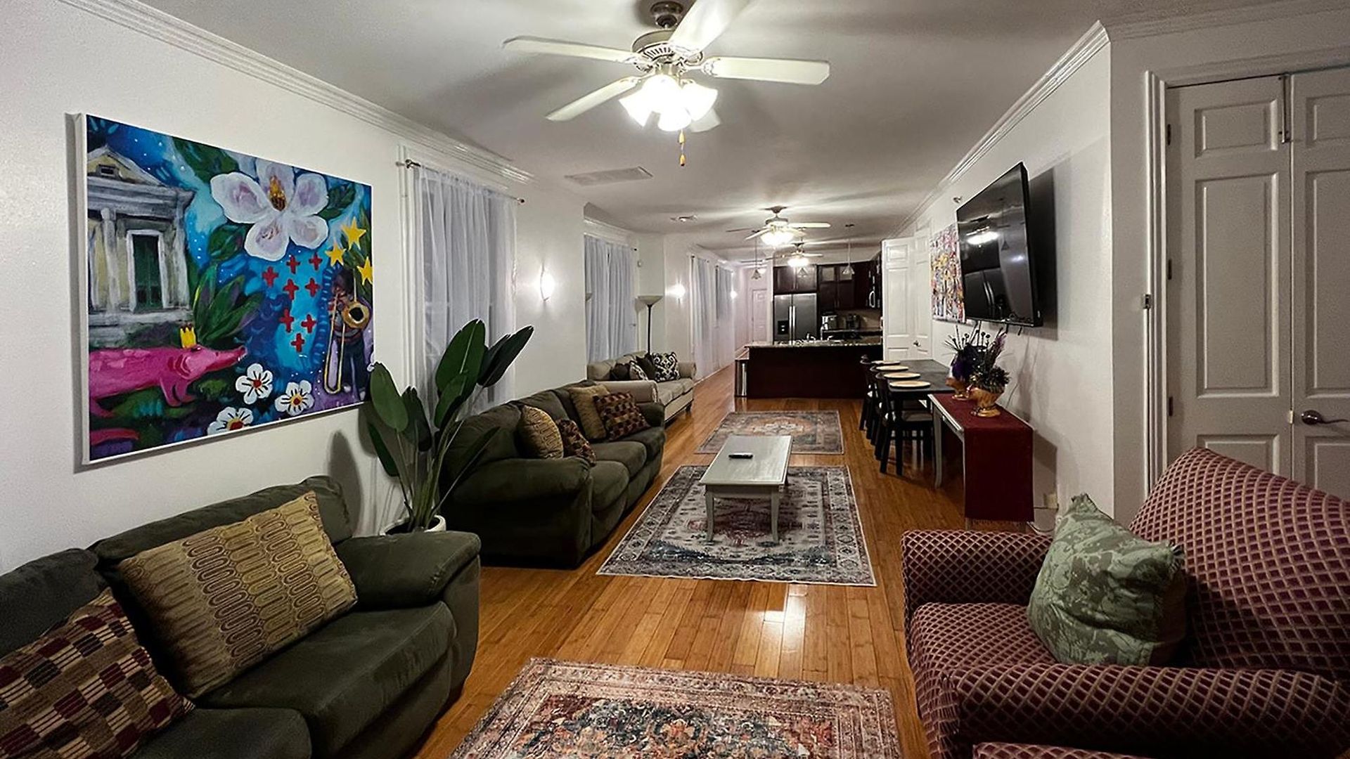 Spacious Napoleon Ave Apartment New Orleans