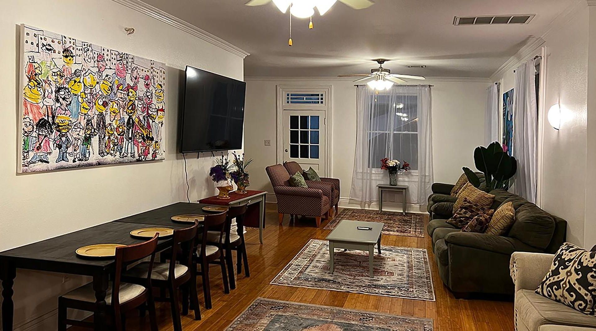 Spacious Napoleon Ave *