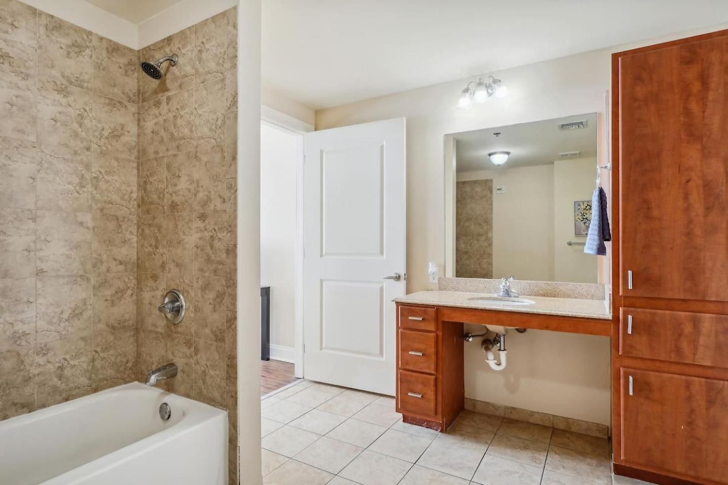 De Charme 5 Min Stroll To French Quarterbourbon St Apartment