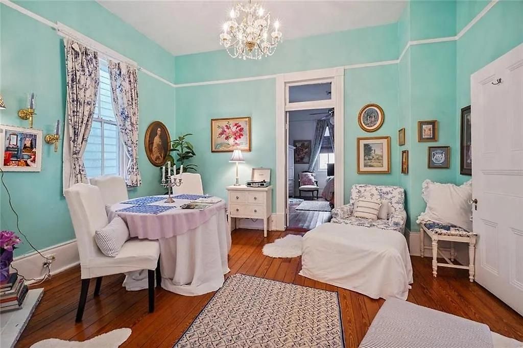 3 Or4br 2a, Gorgeous, Fq, Streetcar, Courtyard Sleeps 8 Apartment *