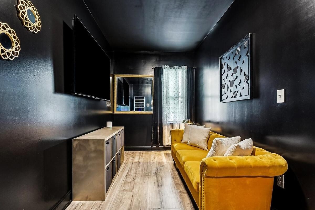The Saints House, Luxury 10br Saints Oasis Apartment *