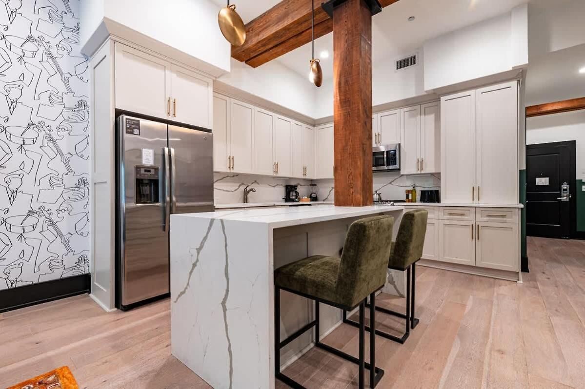 Luxe 2br 2ba Steps From Superdome Hotel *