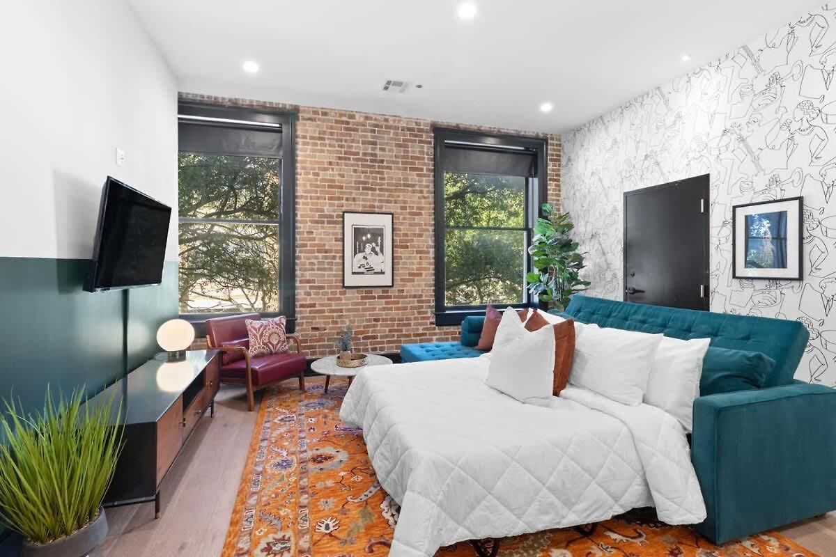 Luxe 2br 2ba Steps From Superdome Hotel New Orleans