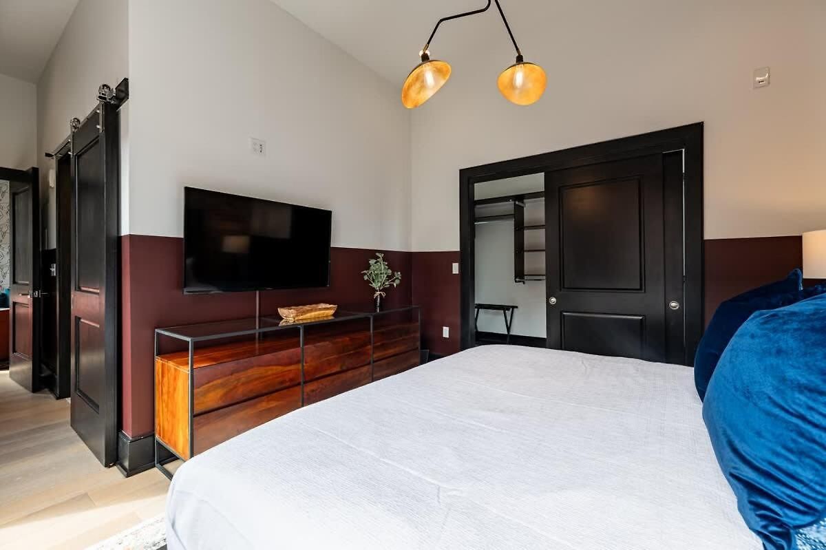 Prime Downtown 2bd Private Terrace *