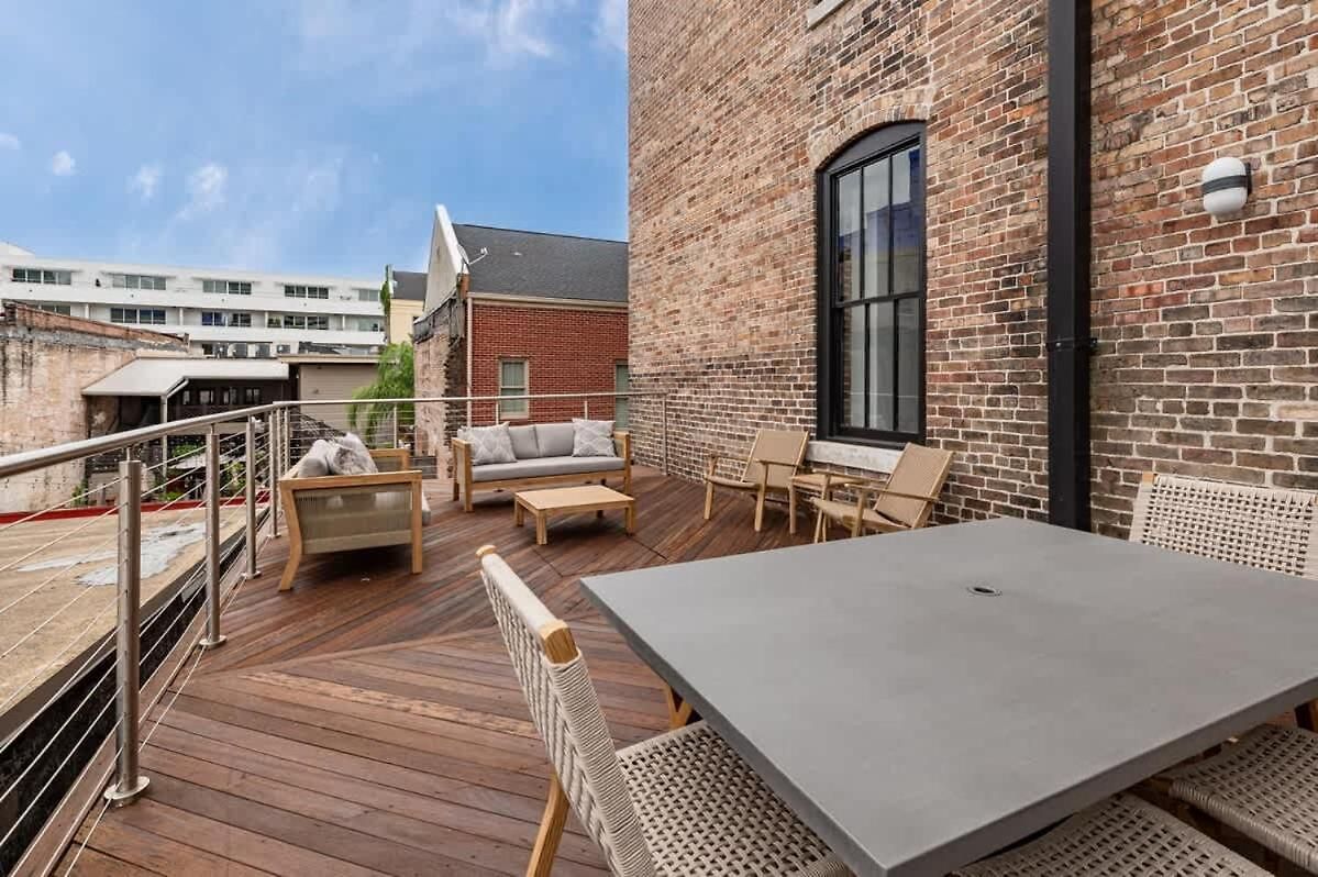 Prime Downtown 2bd Private Terrace New Orleans