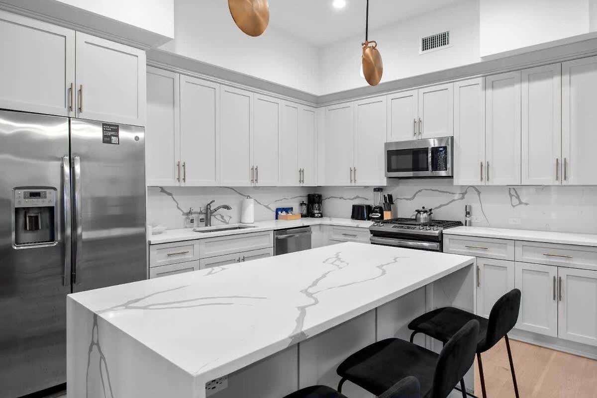Huge 4bd 4ba 2 Living Downtown Hotel *