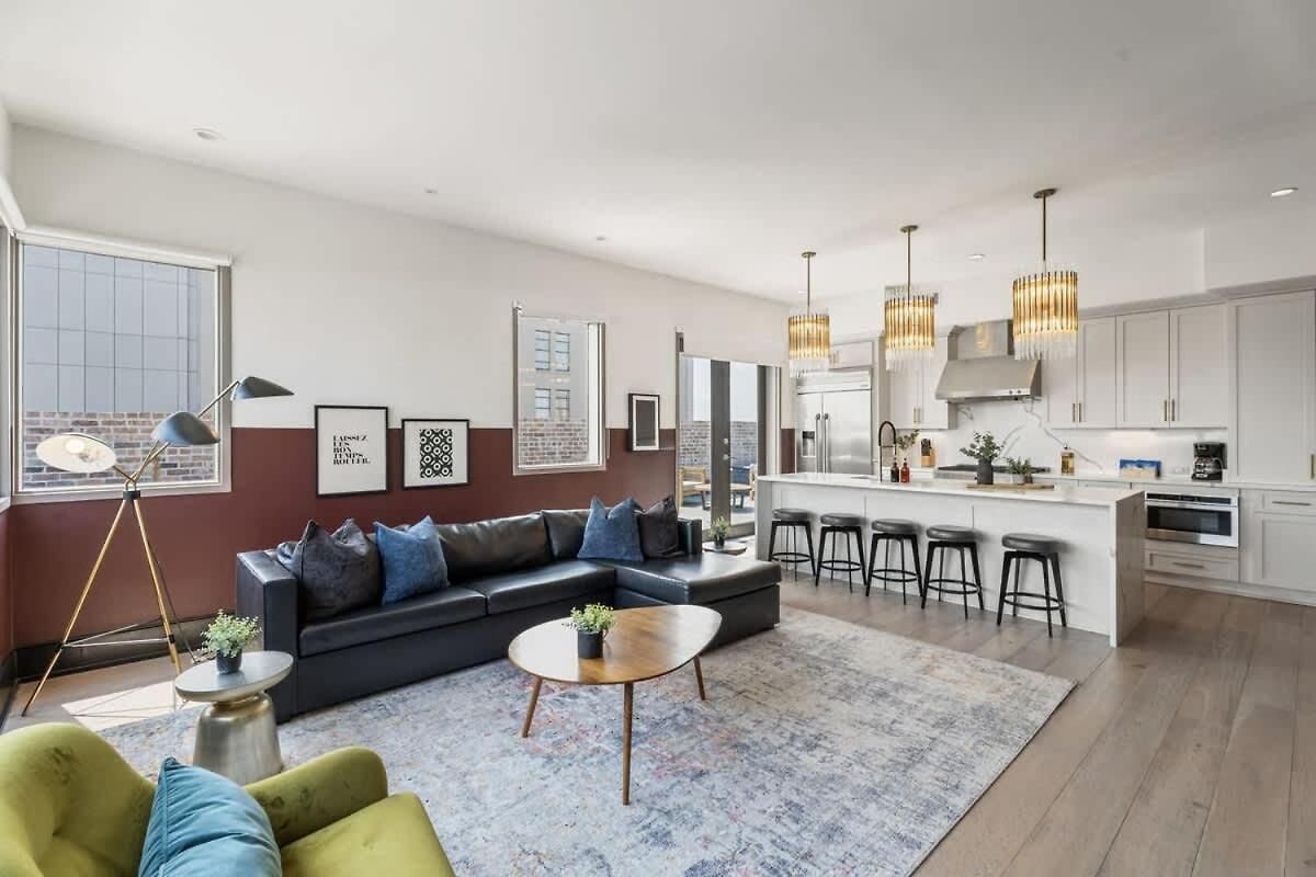 Hotel Downtown Corner Penthouse W Private Terrace *