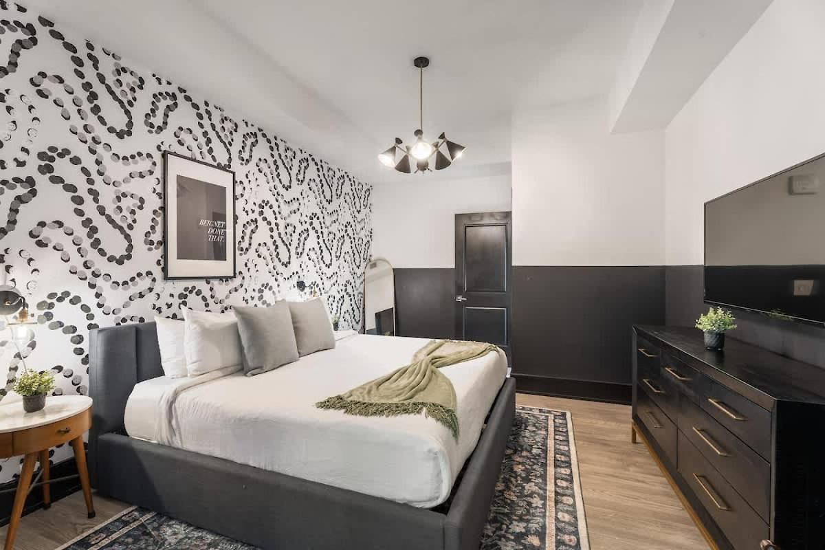 Hotel Downtown Penthouse W Private Terrace New Orleans