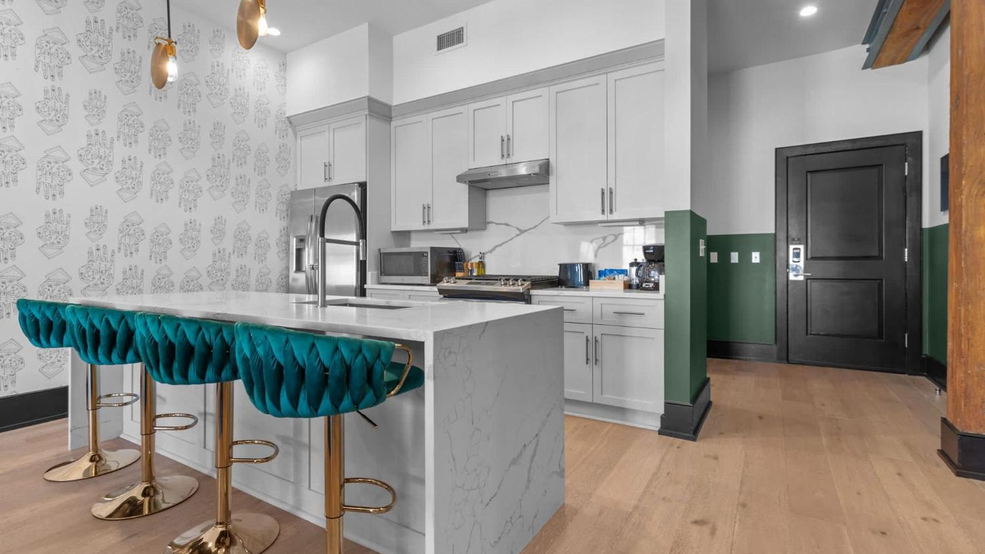 Rare Find 2br 2ba Steps From Superdome