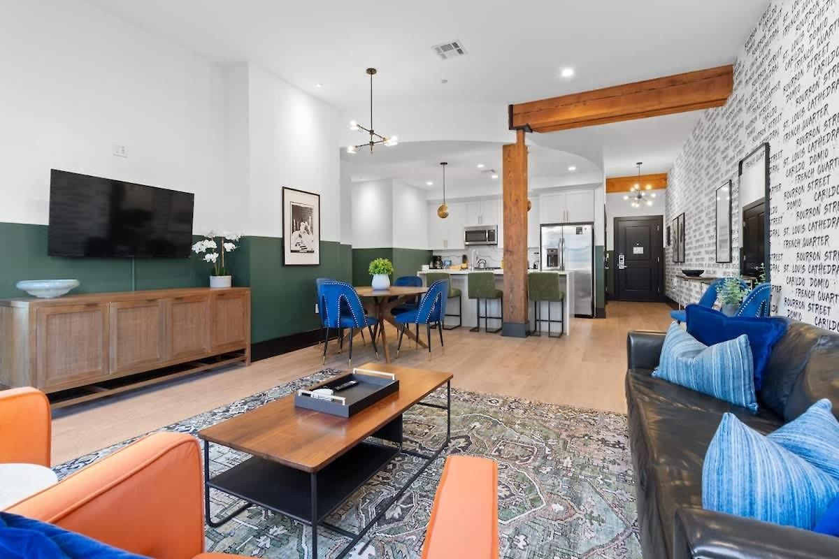 2br 2ba Rooftop Pool Gym Gameroom