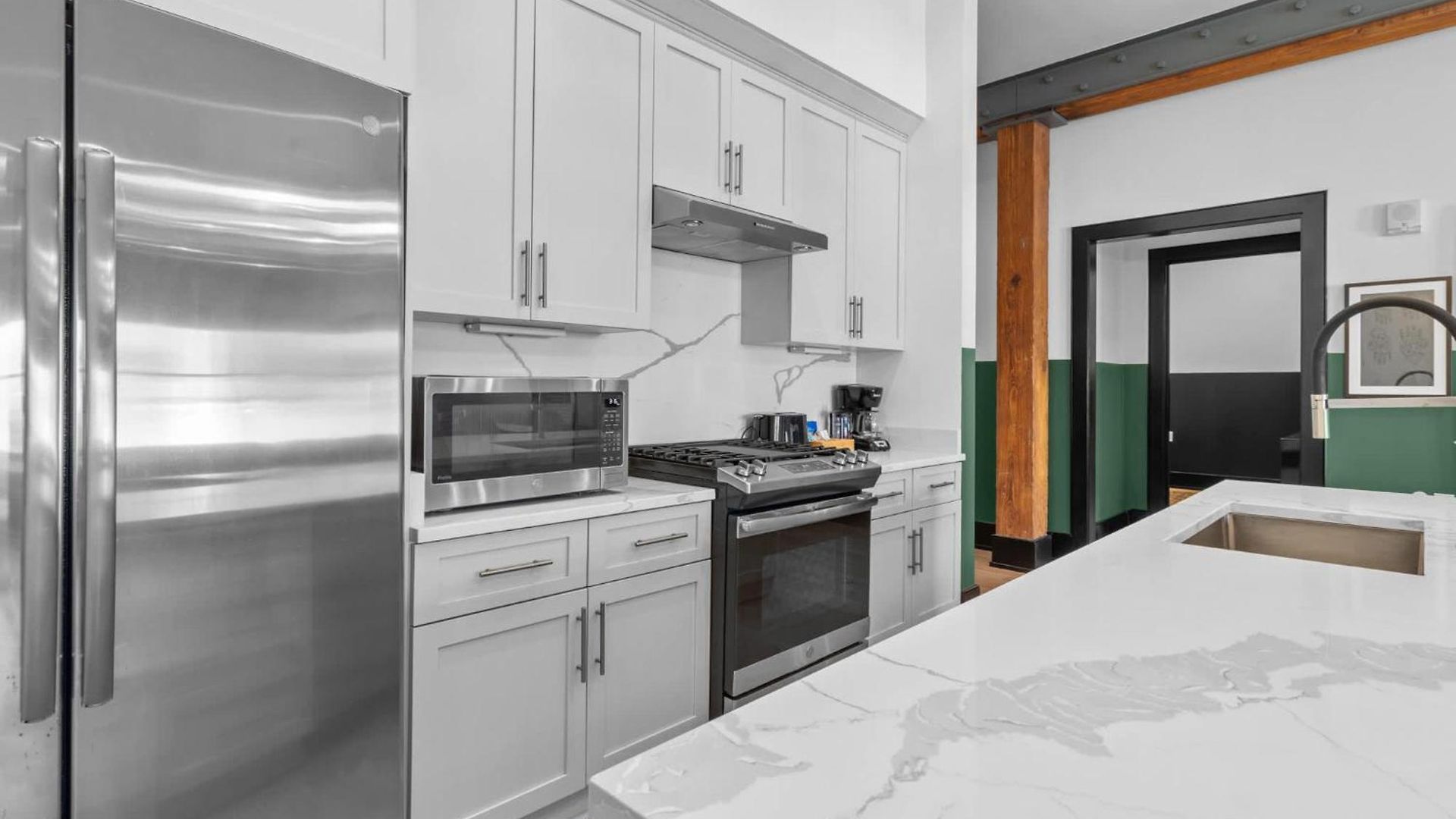 Rare Find 2br 2ba Steps From Superdome * New Orleans
