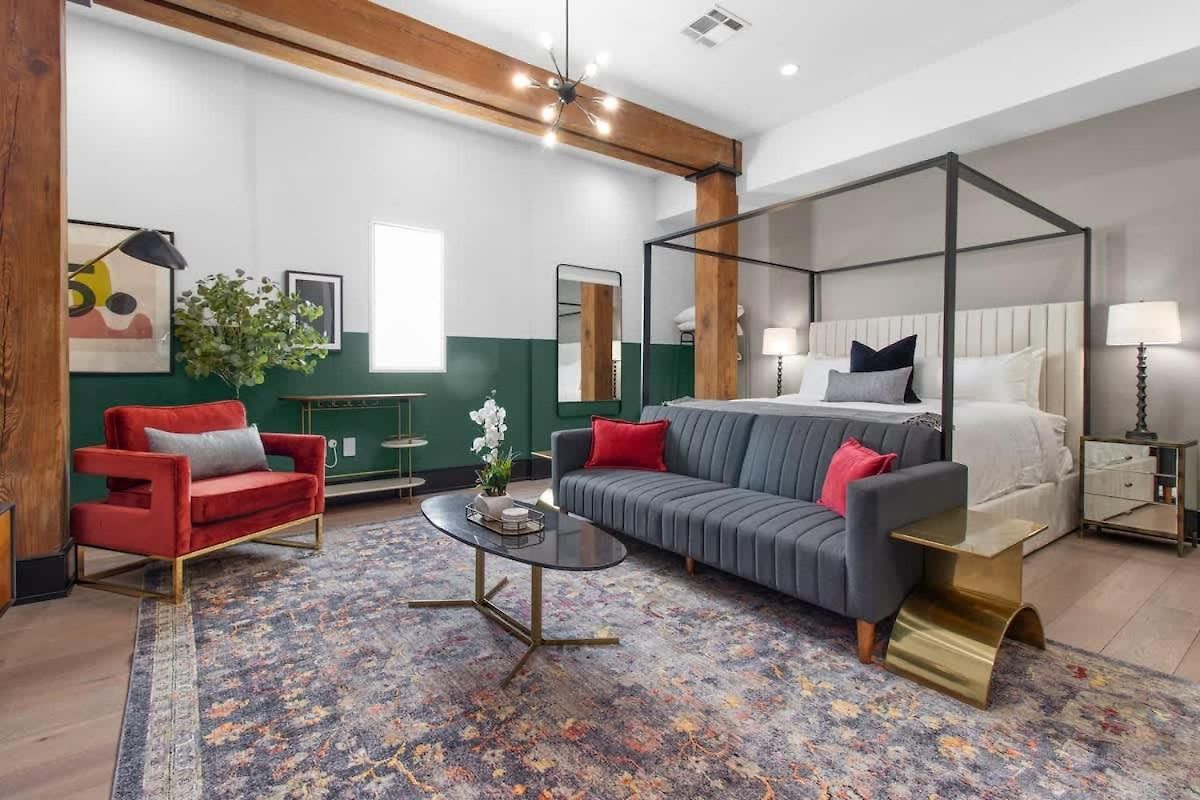 Hotel Historic Charm With Modern Luxuries Rooftop Pool *