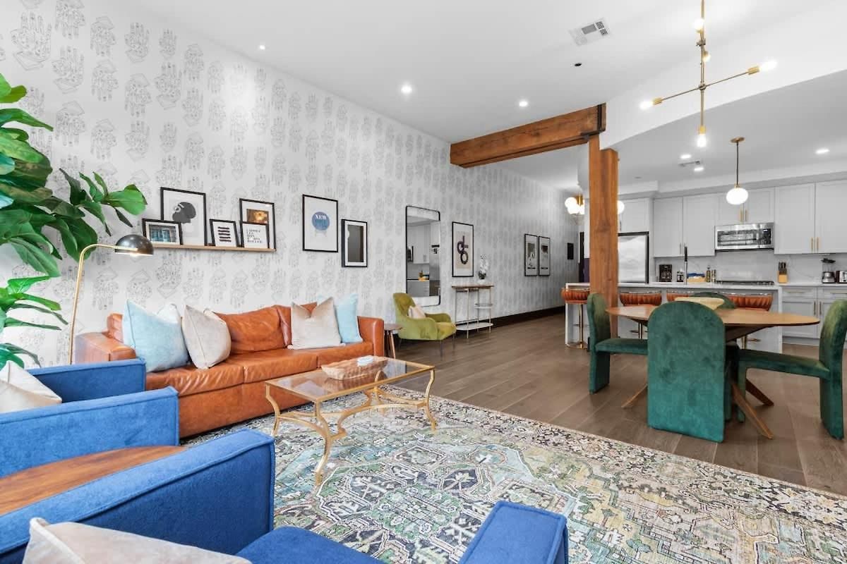 Rooftop Heated Pool Gym Gameroom Downtown *