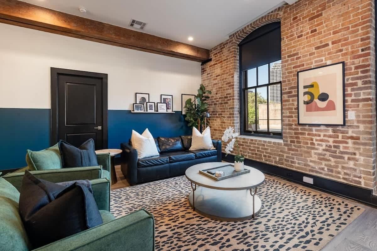 Hotel Lux 4bd 4ba 2 Sleeper Sofas Own Terrace New Orleans