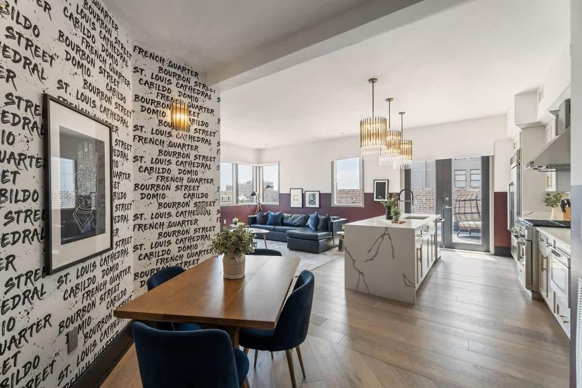 Downtown Corner Penthouse W Private Terrace * New Orleans