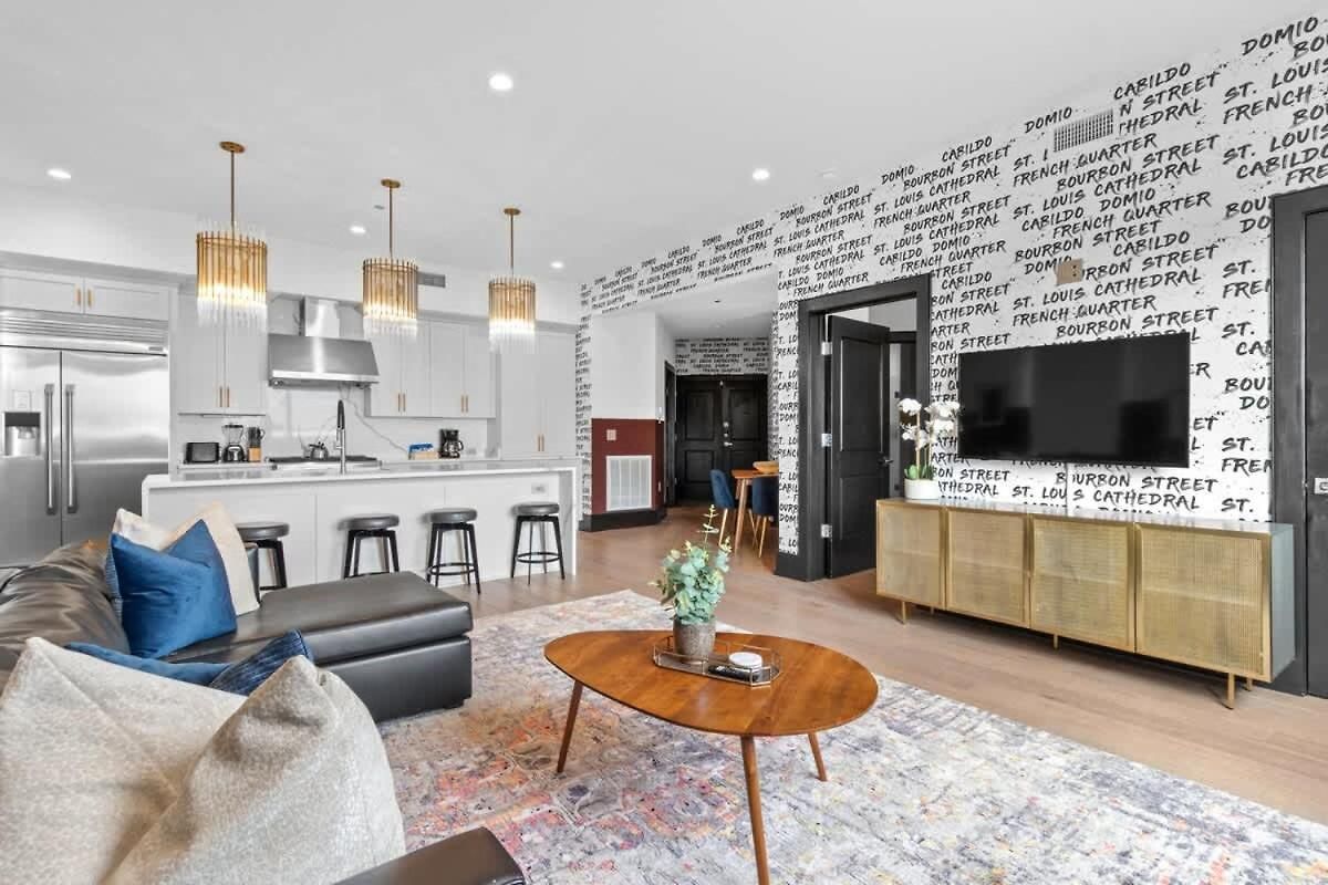 Hotel Downtown Corner Penthouse W Private Terrace New Orleans