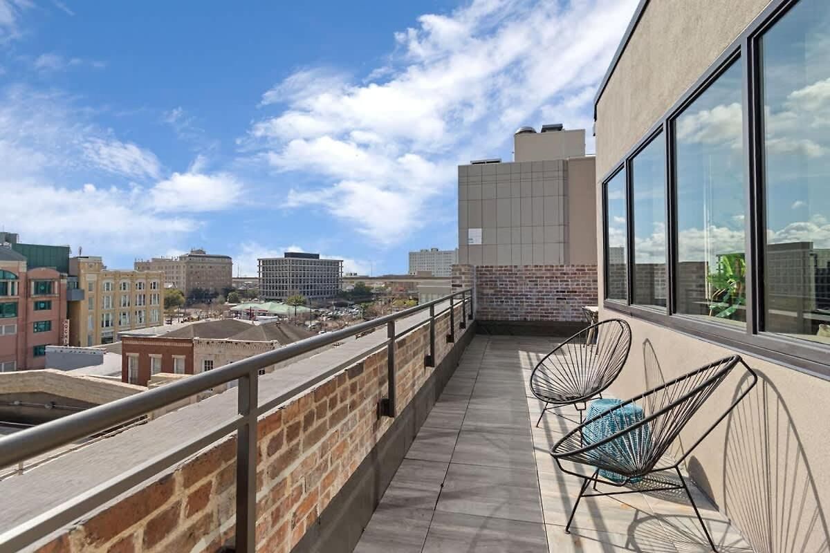 Hotel Downtown Corner Penthouse W Private Terrace *