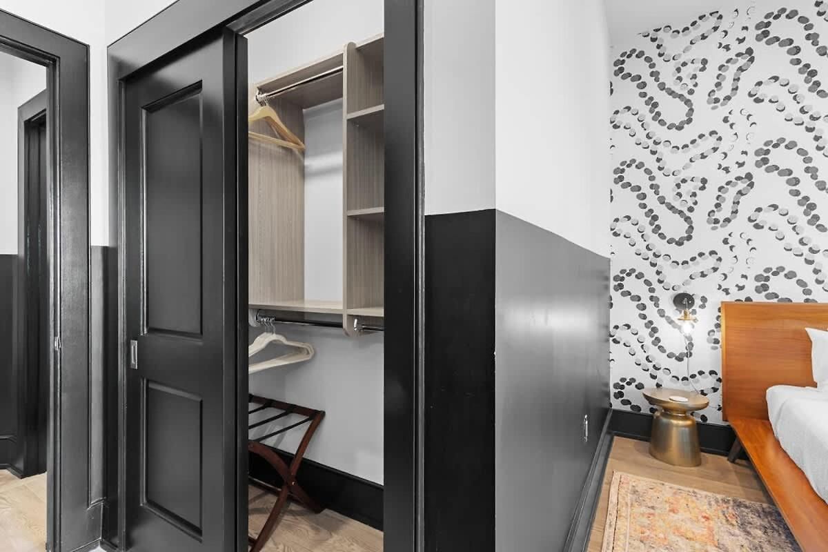 Hotel Corner Penthouse W Private Balcony