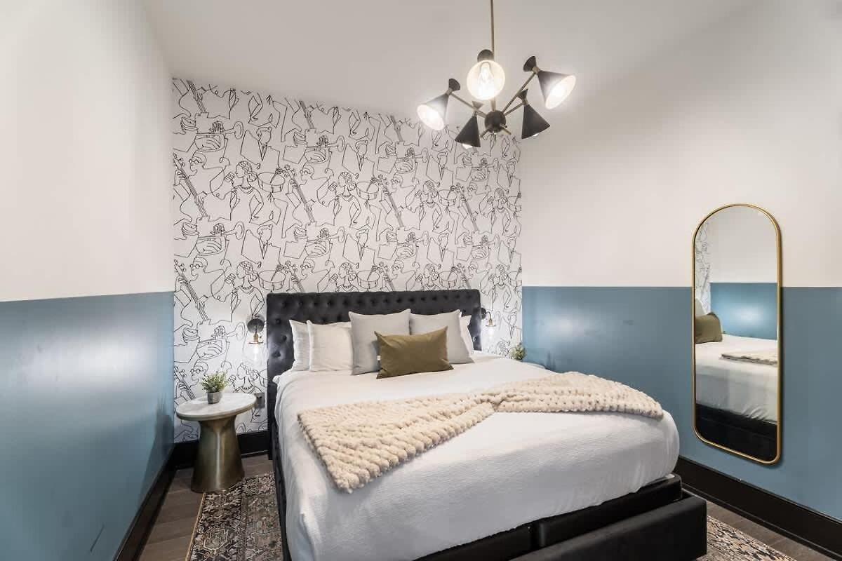 Downtown 3br Penthouse With Private Terrace