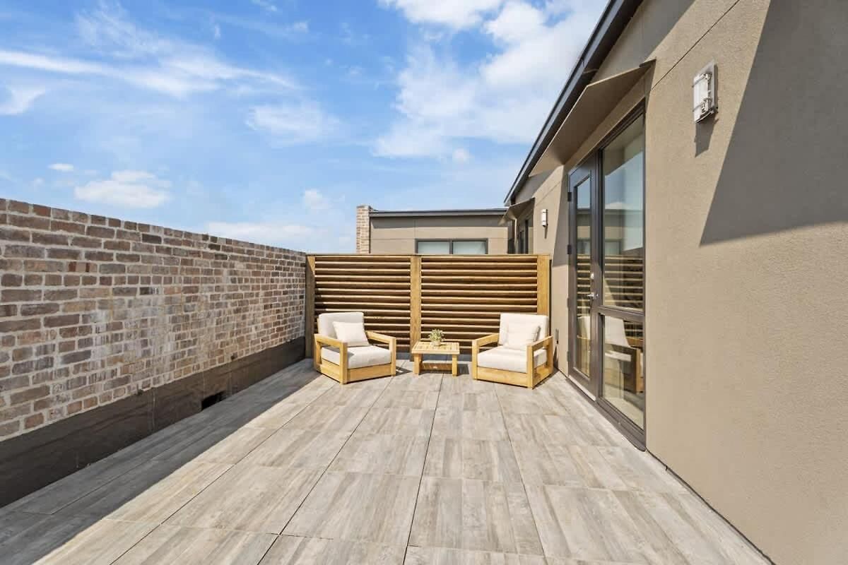Downtown 3br Penthouse With Private Terrace
