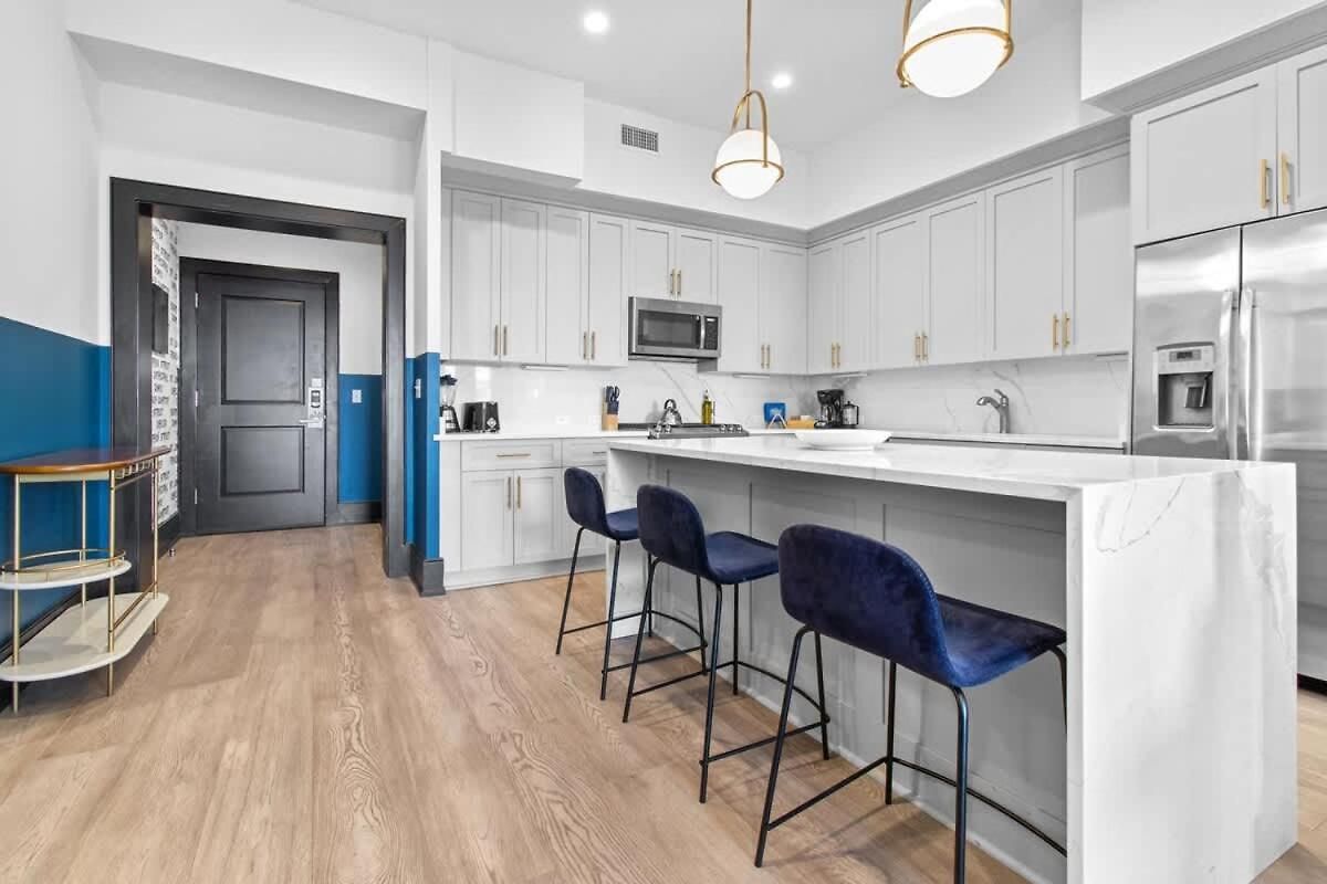 Hotel Huge 4bd 4ba 2 Living Downtown