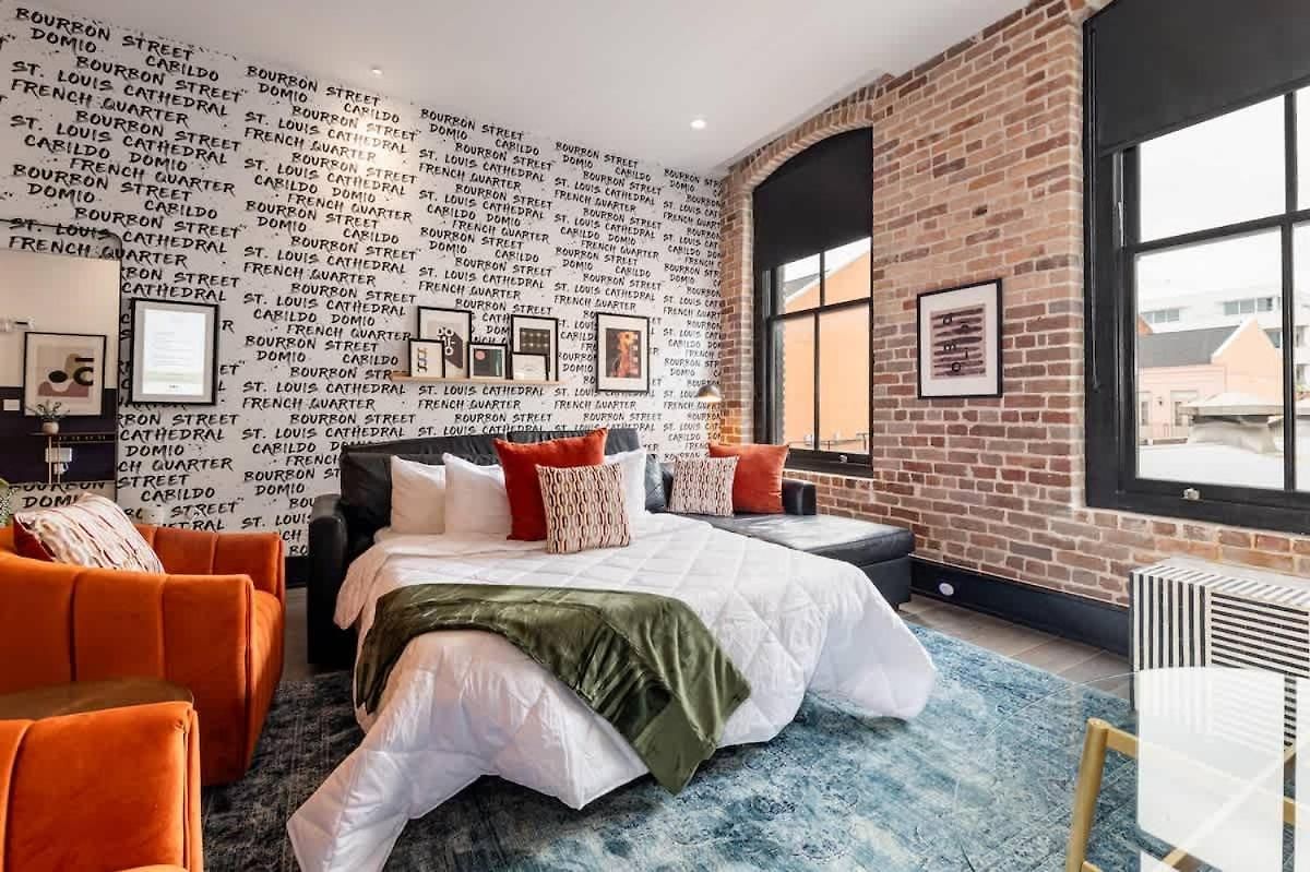 Spacious Downtown Sleeper Sofa * New Orleans