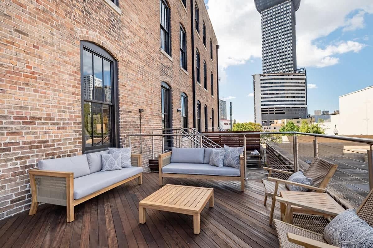 Luxury Rooftop Pool Walk-french Qtr *