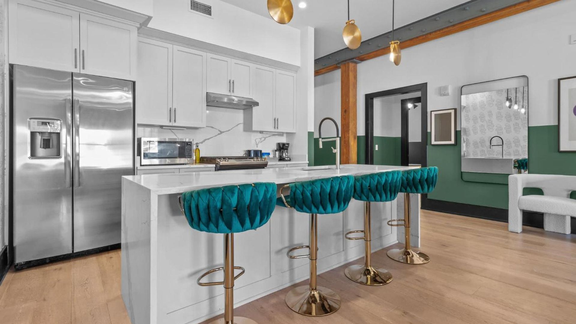 Rare Find 2br 2ba Steps From Superdome Hotel