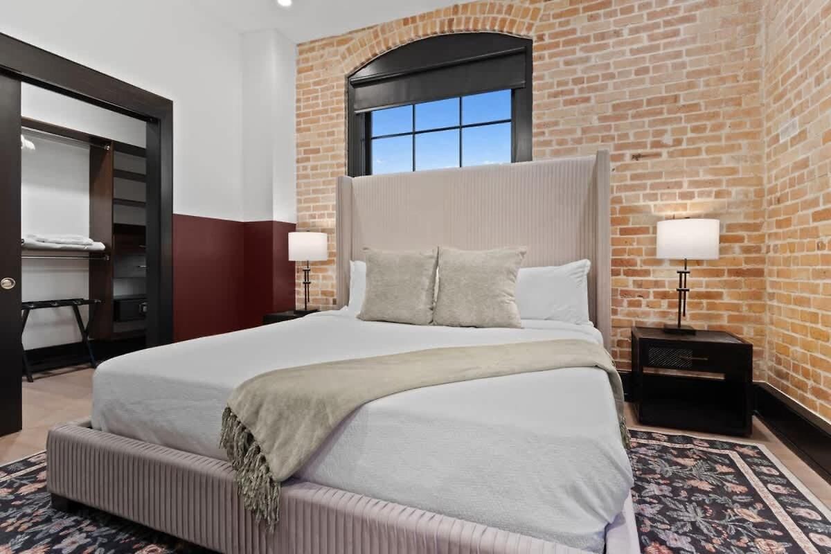 Hotel Close To Nola Hotspots Downtown New Orleans