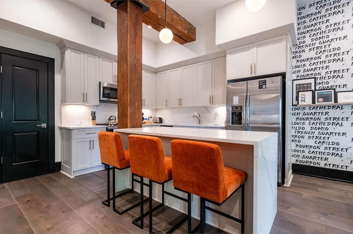 Downtown 4bd 4ba Sleeps 12 *