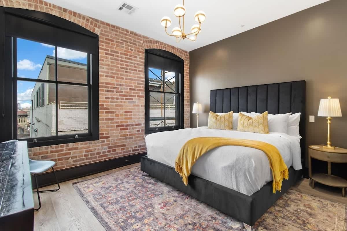 Hotel Huge 4bd 4ba 2 Living Downtown *