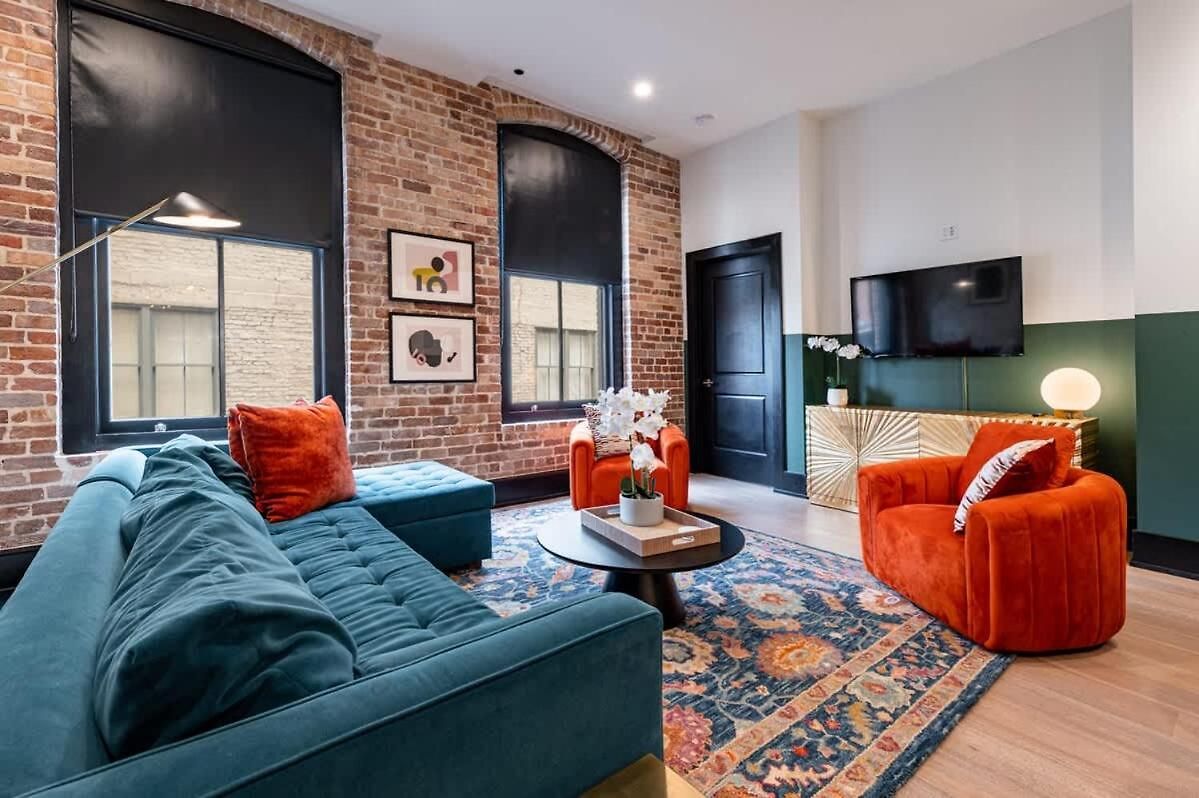 Prime Location Downtown Hotel