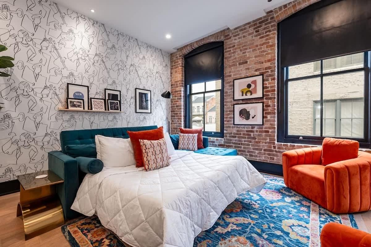 Prime Location Downtown *