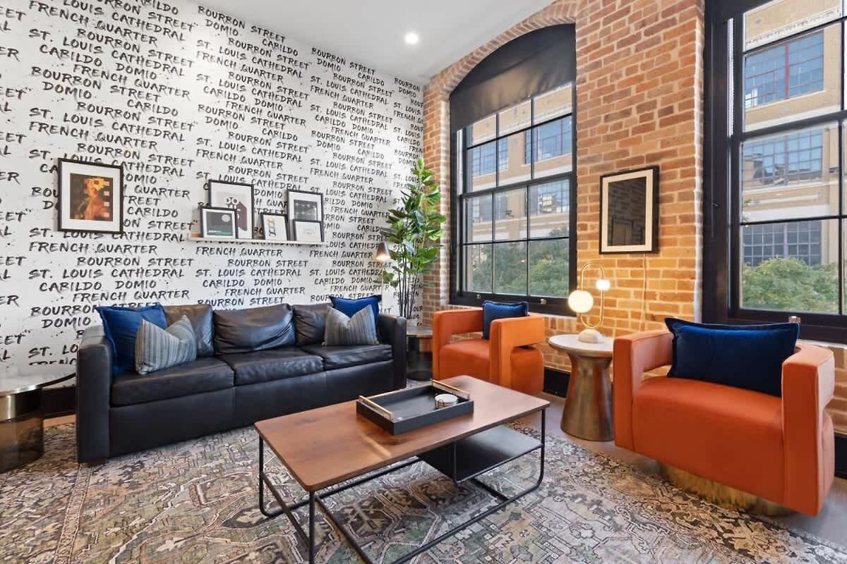 Hotel 2br 2ba Rooftop Pool Gym Gameroom *