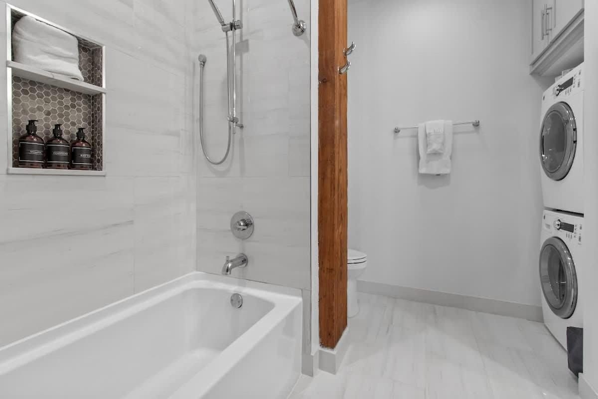 Hotel Historic Charm With Modern Luxuries Rooftop Pool New Orleans