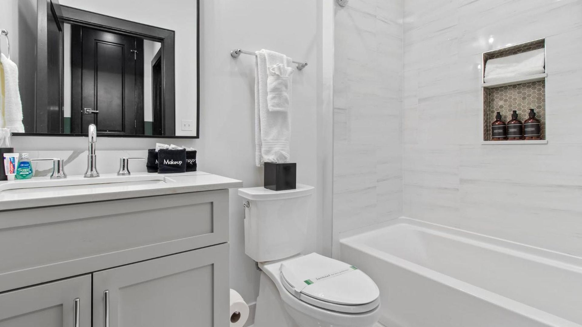 Stylish W Rooftop Amenities Downtown Hotel