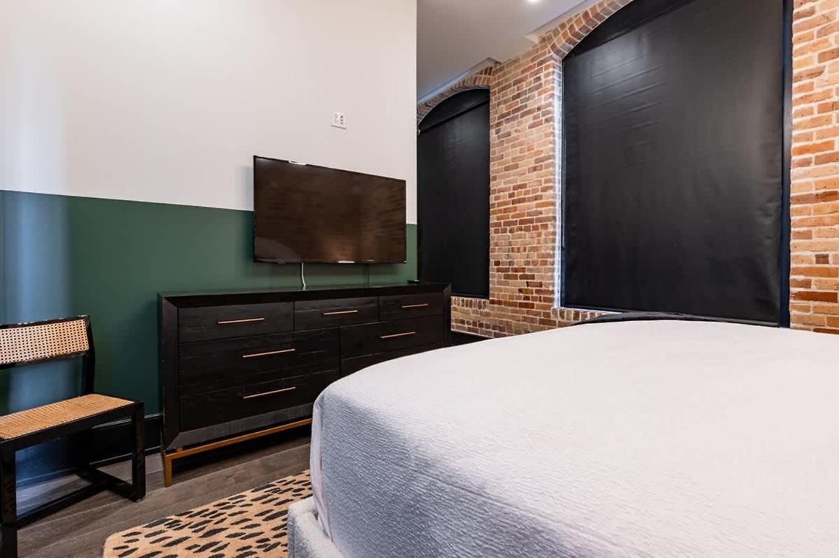 Downtown 2bd Spacious Private Terrace * New Orleans