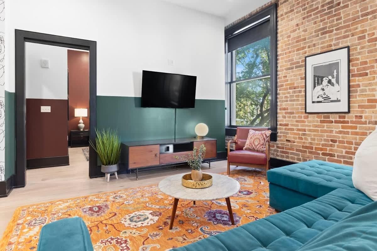 Luxe 2br 2ba Steps From Superdome Hotel *