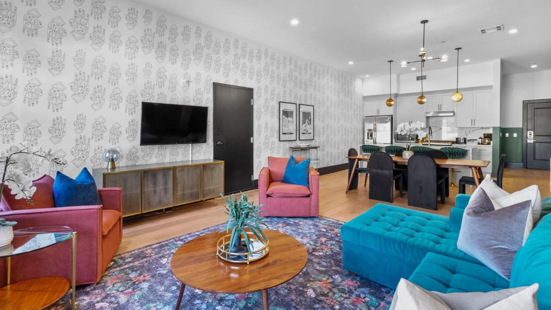 Hotel Rare Find 2br 2ba Steps From Superdome