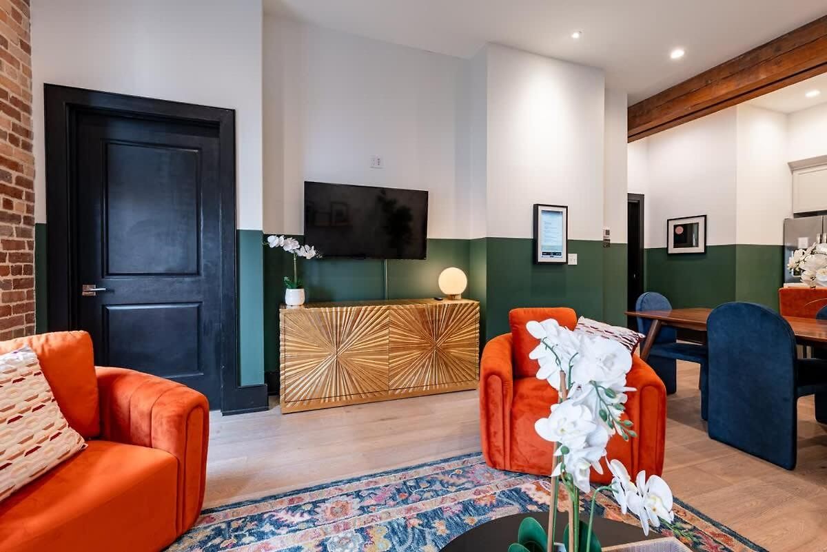 Prime Location Downtown * New Orleans