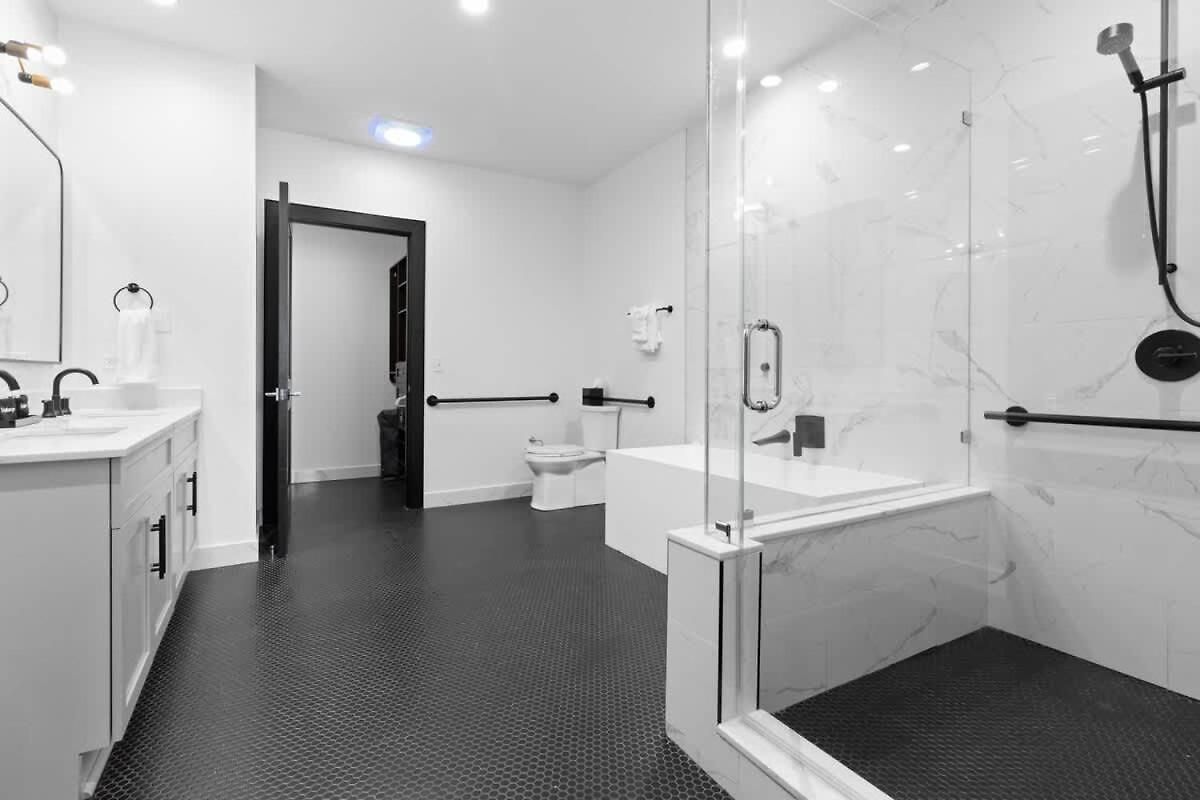 Bath Rooftop Pool Bbq Gym Hotel